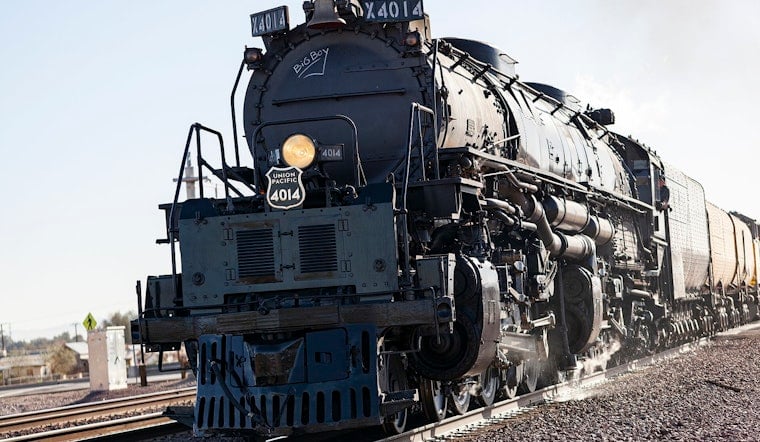 Heat-Sick Rail Fans Pack Route 66 As Big Boy Roars Through Eureka