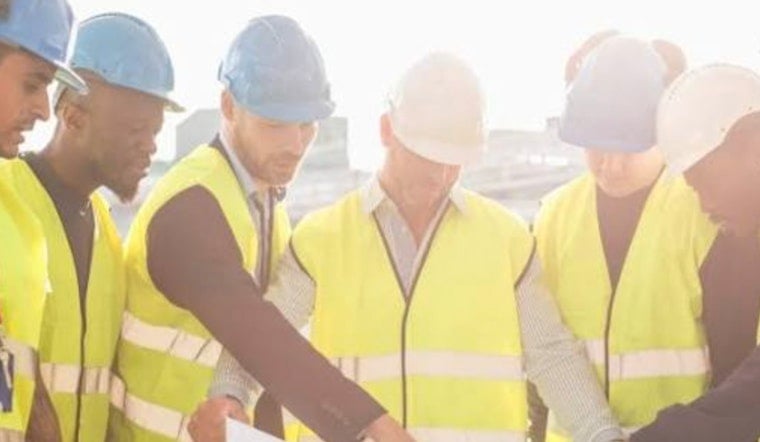 Hochul Slashes Workers’ Comp Bills, Promises Billion-Dollar Break for New York Bosses