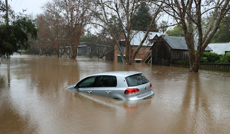 Holiday Deluge Turns Bishop Ford Into Car Trap On Far South Side