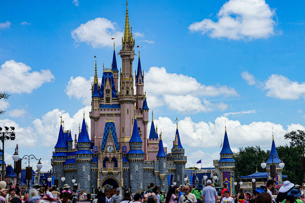 Hollywood Studios Hands Resort Loyalists A Rare Late-Night Ride Frenzy
