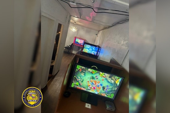 Honolulu Cops Bust Game Room, Arrest Two, Seize 11 Machines