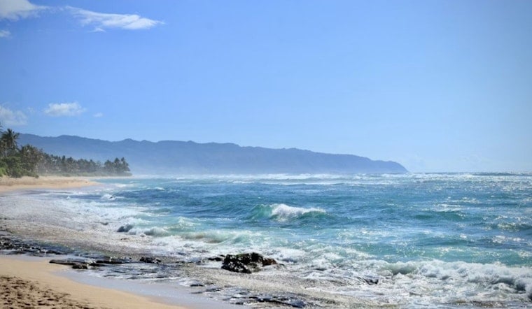 Honolulu Holiday Blowout As Trades Crank Up And Surf Stays Rough