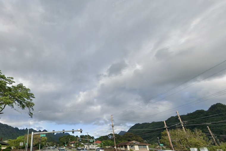Honolulu Wakes To Soaking Showers As High Surf Pounds South Shores