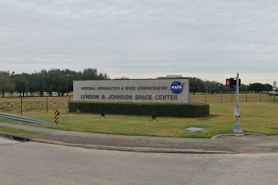 Houston Braces for 4K Moon Show as NASA Taps Starlink for Artemis III