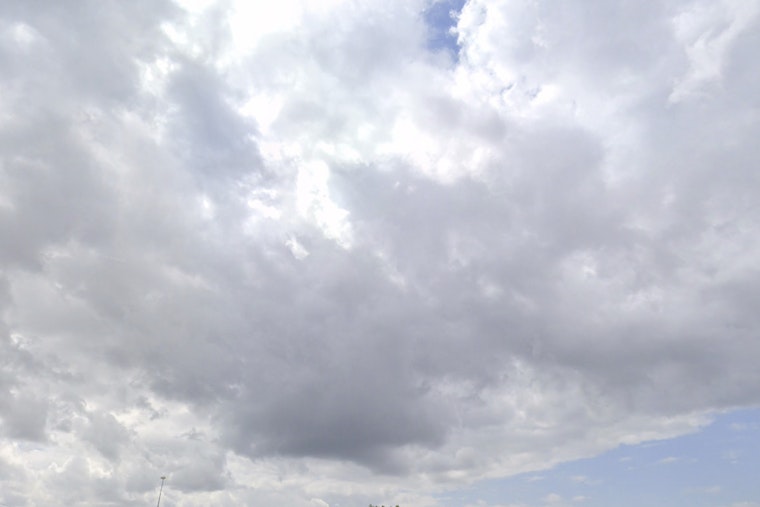 Houston Heat Builds Toward 99 Degrees With Brief Storm Chances