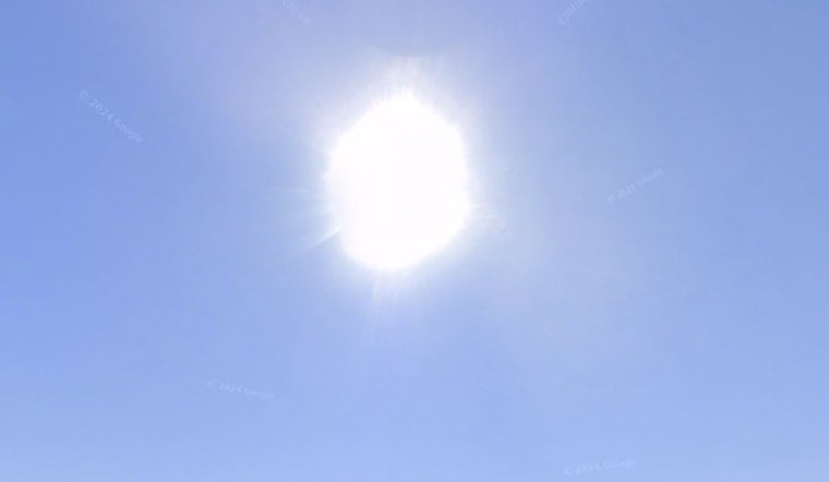 Houston Heat Hits 98 As Weekend Front Brings Storms