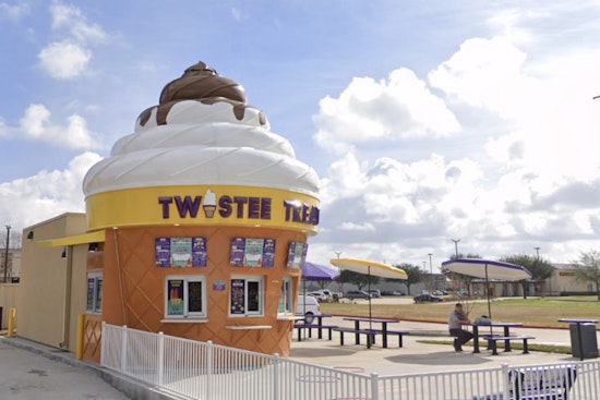 Houston's Giant Ice Cream Cones Have Finally Melted Away