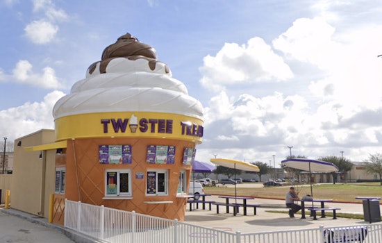 Houston's Giant Ice Cream Cones Have Finally Melted Away