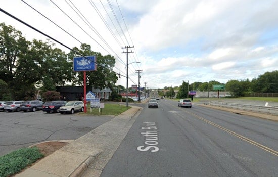 ICE Swarm Outside South Charlotte Latino Grocery Stuns Morning Crowd