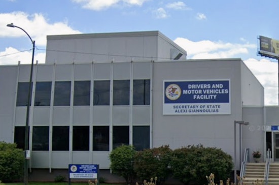 Illinois to Roll Out Blue Envelope Program at DMV Offices in January 2027
