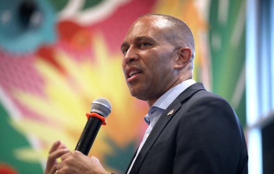In Buffalo, Jeffries Vows To Gut Trump Medicaid Rule If Voters Flip The House