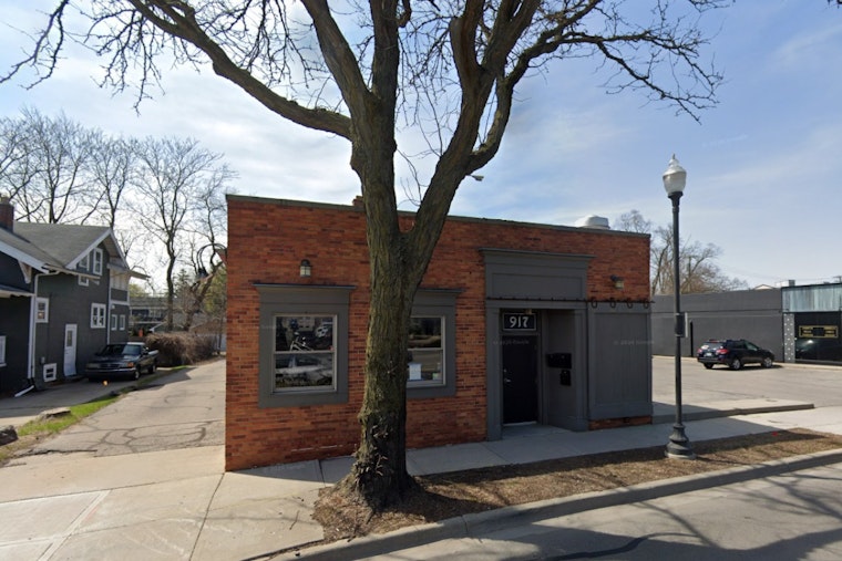 Inn Place No More: Royal Oak Bar Flips to For The Wise Seafood Bar