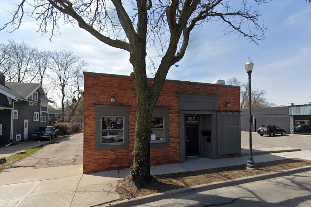 Inn Place No More: Royal Oak Bar Flips to For The Wise Seafood Bar