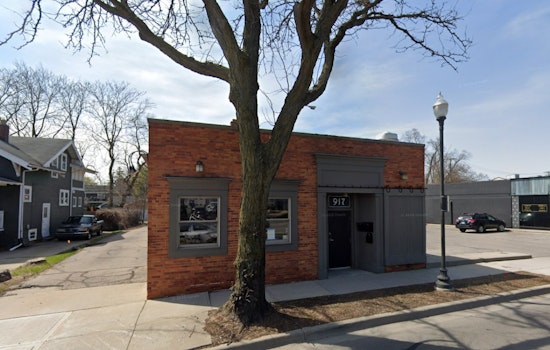 Inn Place No More: Royal Oak Bar Flips to For The Wise Seafood Bar