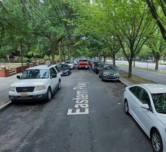 Knife-Wielding Man With Bat Walks Into Crown Heights Chabad, Gets Subdued By Worshippers