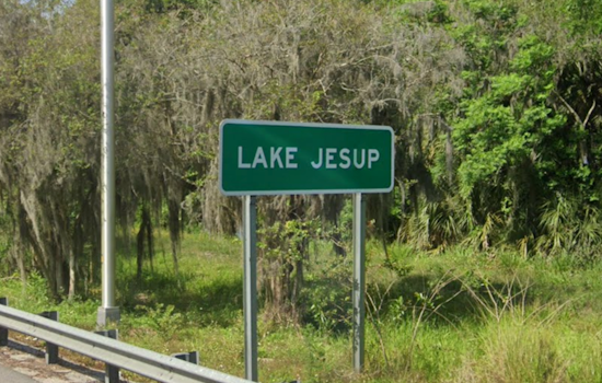 Lake Jesup Airboat Captain Gives Stranded Chopper A Wild Ride To Shore