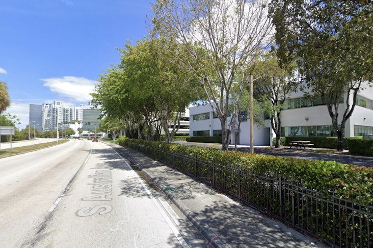 Lakefront Berkeley Tower Muscles Into West Palm Beach Skyline