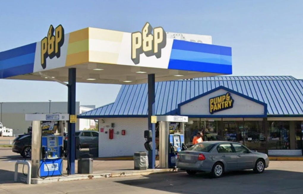 Lakeville Gas Stop Shakeup As Pump & Pantry Muscles Into Minnesota