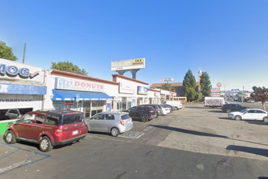 Late-Night Blaze Chokes Canoga Park Auto Shop By Donut Spot