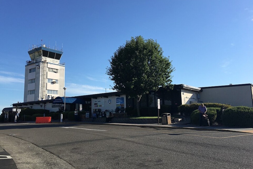 Late-Night Tower Tech Snafu Sends Sonoma Fliers On Wild Bay Area Detour
