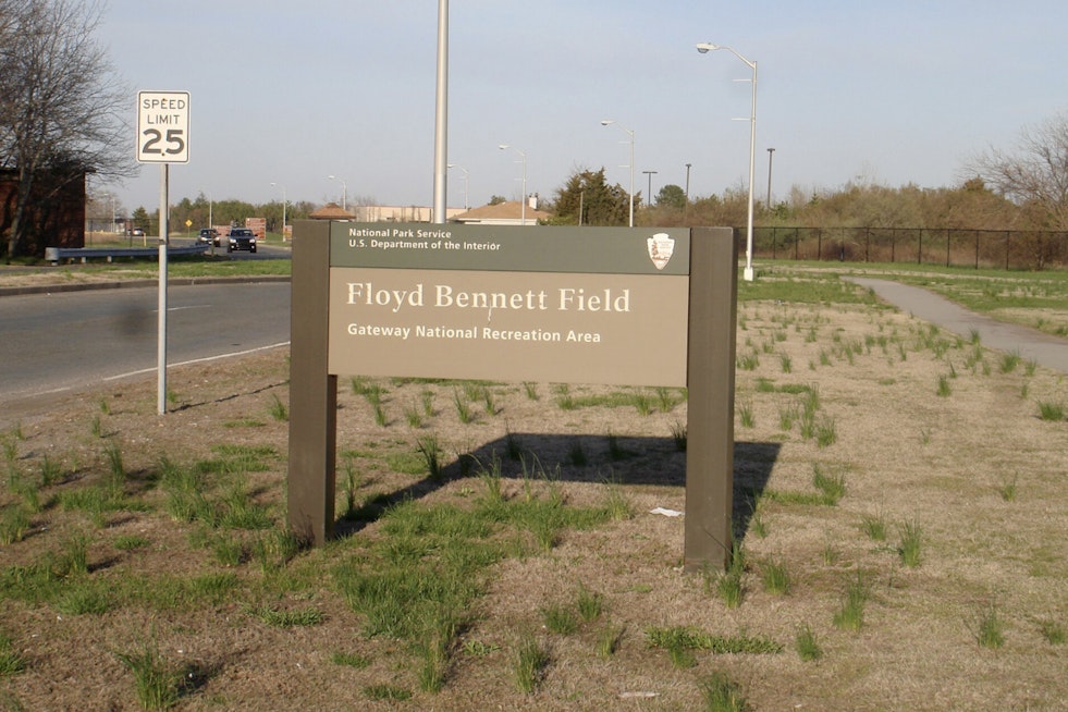 Leaked Brooklyn Emails Brand Floyd Bennett Migrant Camp a 'Dumping Ground'