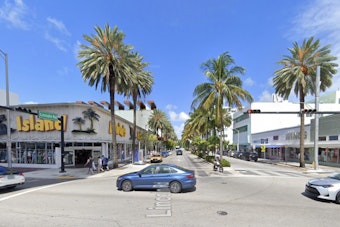 Lincoln Road Manhole Blast Rocks Miami Beach, Sends Three To Hospital