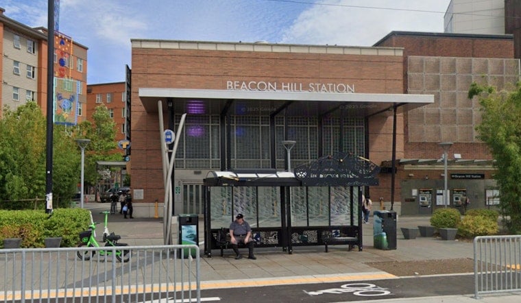 Link Meltdown Strands South Seattle Riders As Mariners Fans Pack Trains
