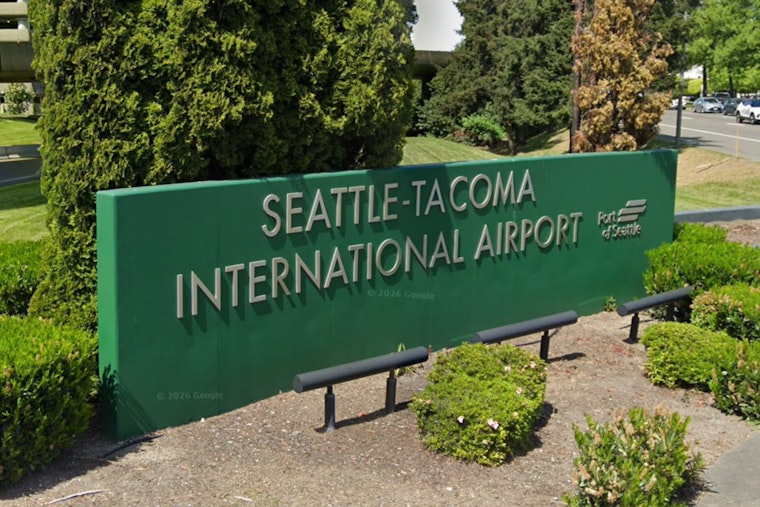 Low Clouds Snarl Sea-Tac, Leave Dozens Of Flights In A Holding Pattern