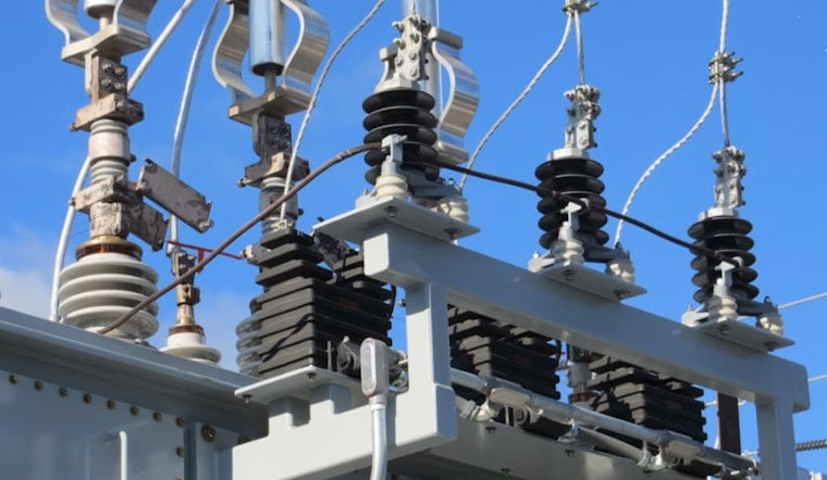 Lowell Sweats In The Dark As Heat Wave Blows Out Power