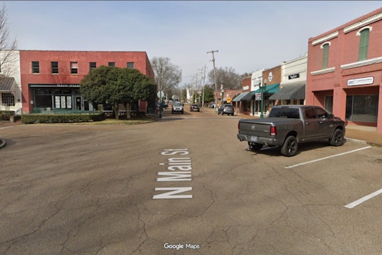 Live Wires Snarl Main Street Just Off Collierville Town Square