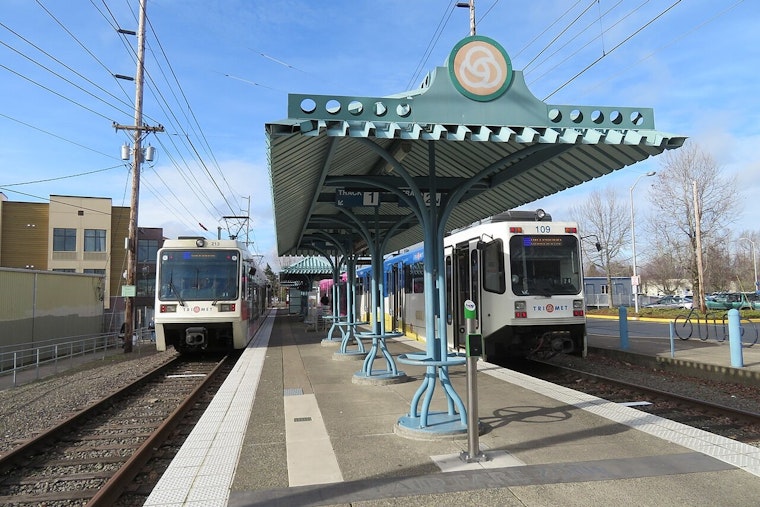 Midday MAX Mayhem as Rider Stabbed, Another Pepper-Sprayed Between Portland and Beaverton