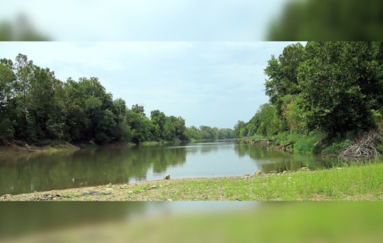 Meramec River Jet Boat Slams Bluff Near Bourbon, Sends Eight To Hospital