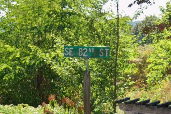 Mercer Island Blaze Forces Fire Crews Into Defensive Battle