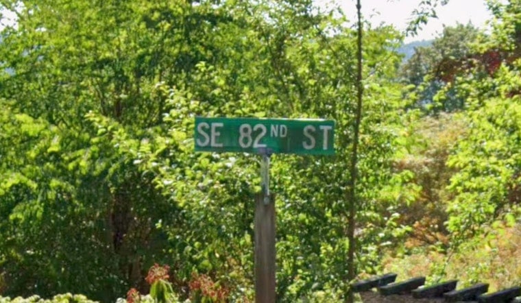 Mercer Island Blaze Forces Fire Crews Into Defensive Battle