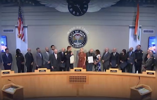 Miami Cops Score City Hall Salute After Online Child Crimes Crackdown Nabs 30