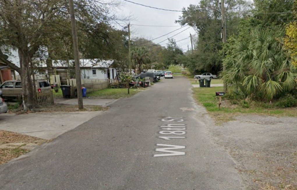 Mid‑Westside Horror as Driver Finds Man Shot in the Face on Jacksonville Street
