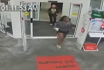 VIDEO: Middletown Police Seek Two Women After CVS Robbery And Assault