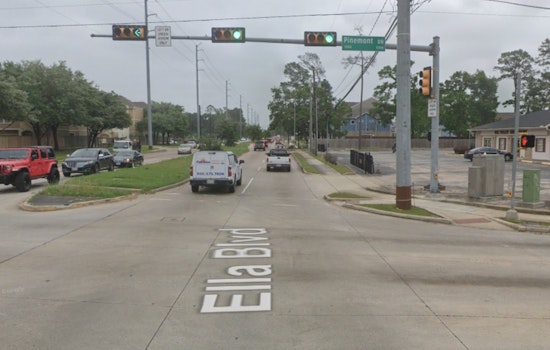 Midnight Ella Smashup in Northwest Houston Kills Woman, Critically Injures Driver