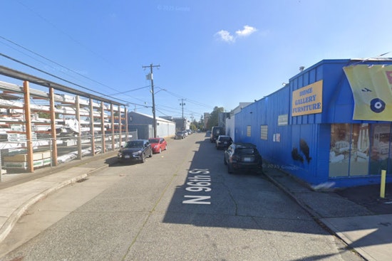 Midnight Shooting Rocks North Seattle Block Near Aurora, Three Women Hurt