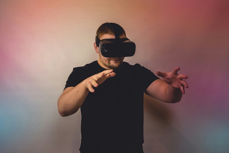 Midtown Spacewalk: ISS VR Trip Touches Down On West 57th Street