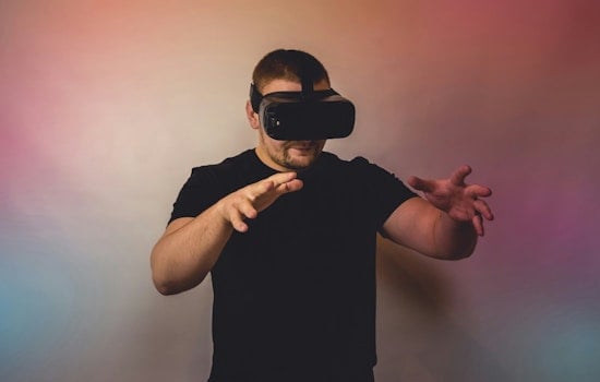 Midtown Spacewalk: ISS VR Trip Touches Down On West 57th Street