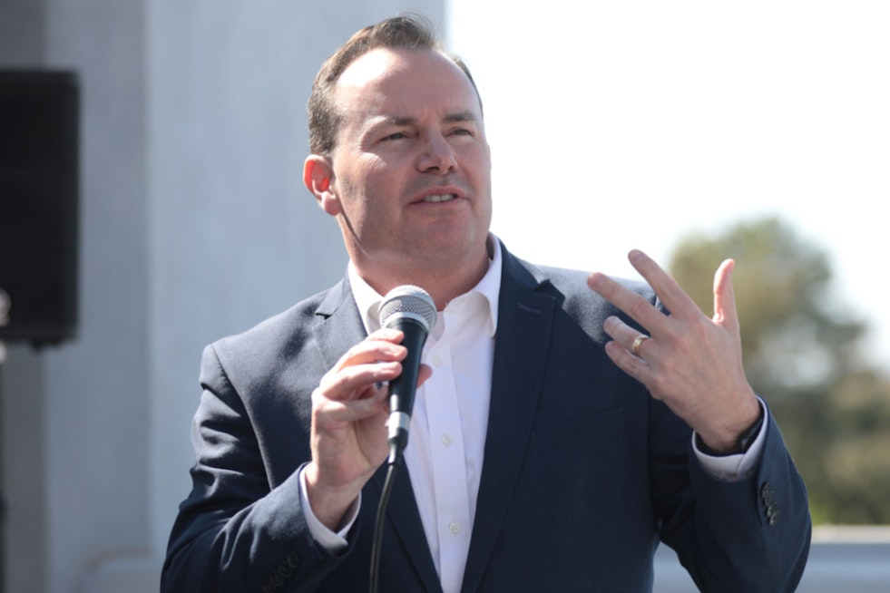Mike Lee Wants to Turn U.S. Hackers Into Cyber Bounty Hunters