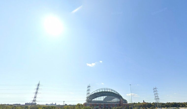 Milwaukee’s Sunny Thursday Gives Way To A Rainy Weekend