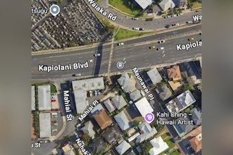 Moiliili U-Turn Crash Leaves Motorcyclist Dead On Kapiolani