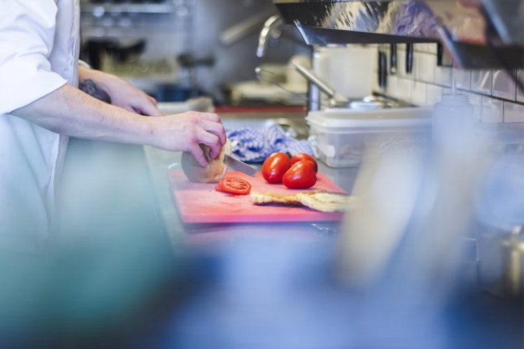 Moldy Strawberries, Training Gaps Put Novi Eateries On The Hot Seat