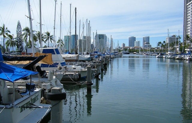 Monterey Solo Rower Storms Toward Record Finish In Honolulu Harbor