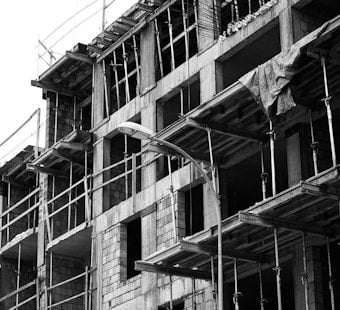 Mount Washington's Ghost Houses Have Neighbors Fuming