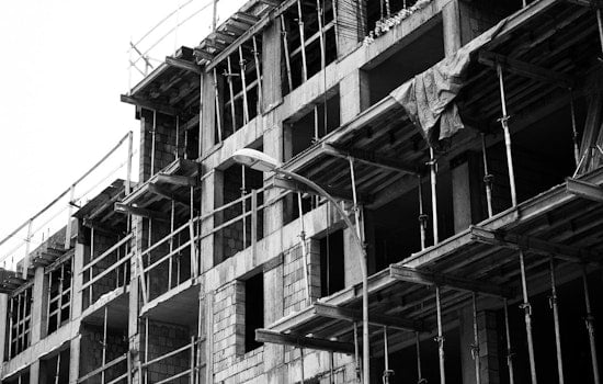 Mount Washington's Ghost Houses Have Neighbors Fuming