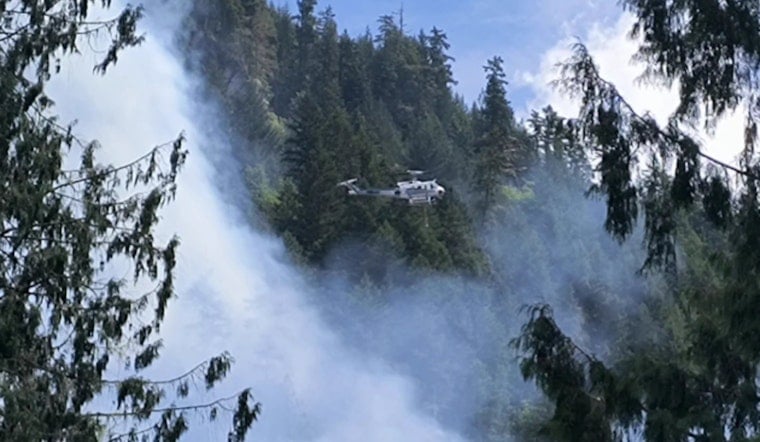 Mountain View Fire Licks SR 530 As Rockport Traffic Keeps Moving
