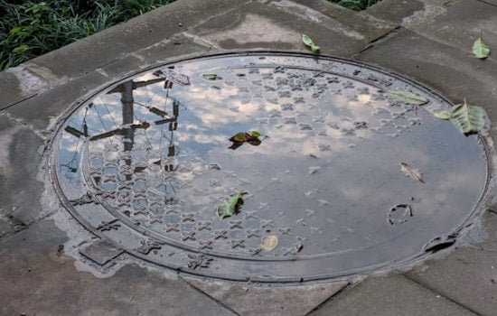 Myers Park ‘Geyser’ Manhole Has Condo Tenants Fuming Over Flood Fix